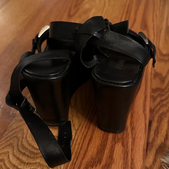 Prada Women's Black Leather Sandals - Picture 5 of 7